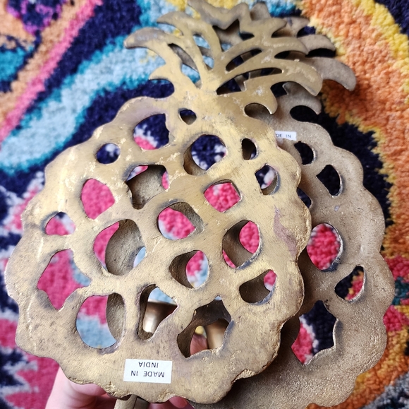 2 pc Set of Vintage Brass Pineapple Candle Holder Sconces - Picture 4 of 5